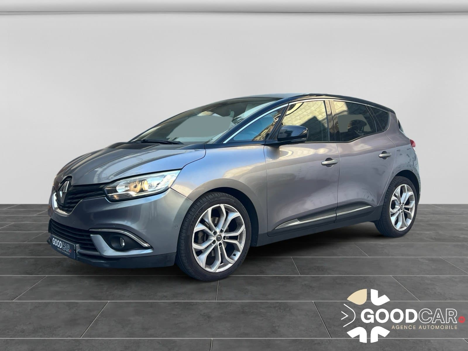 Renault SCENIC INTENS DCI confié en dépôt-vente et vendu à La Réunion par GoodCar